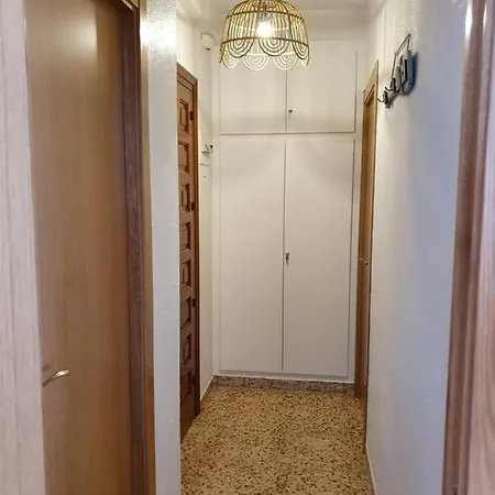 4h Apartment *