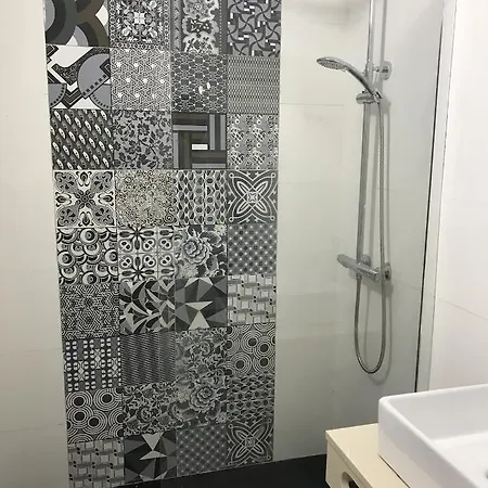 Apartment Turyva Tarongers 5 - Modern 1-bed & 5 Min To