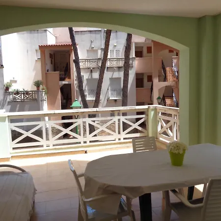 Apartment Ada Edison Apartamento, Parking, Aire Acondicionado, Wifi, Piscinas *