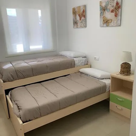 Primera Linea Con Piscina Apartment *