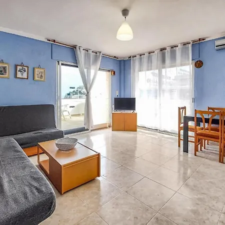 Lovely In With Kitchen Apartment