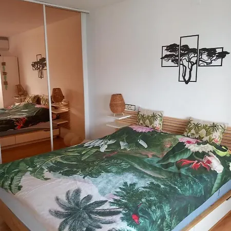 La Casa De Leones