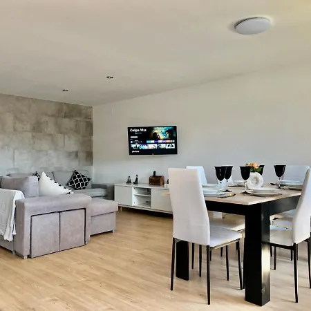 Apartment Piscina