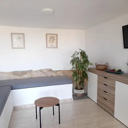 Serenity Apartment *