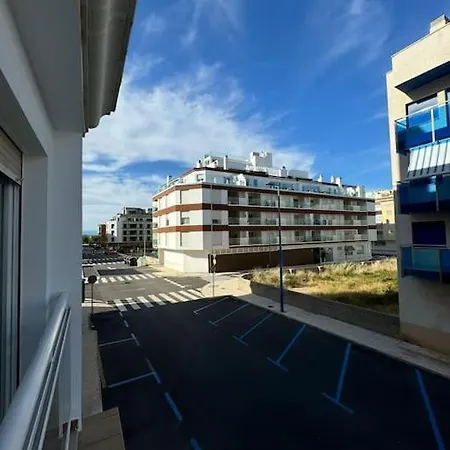 Apartment Amplio Piso Con Parking En By Bebalmy *