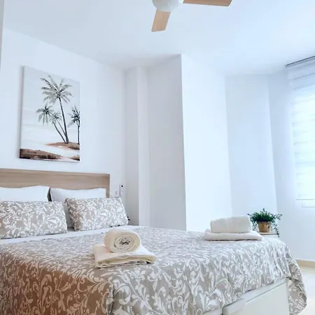 Apartment Amplio Piso Con Parking En By Bebalmy