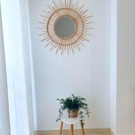 Apartment Amplio Piso Con Parking En By Bebalmy *