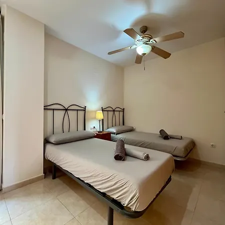 Enamora Ii, A 10 Min De La Playa Norte, Con Parking Incluido Wifi Y Smart Tive, Disfruta De De 5 Estrellas