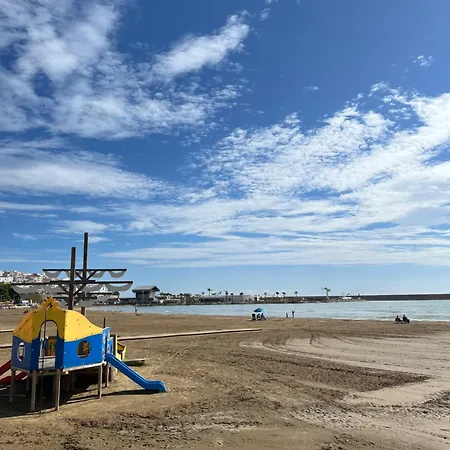 Enamora Ii, A 10 Min De La Playa Norte, Con Parking Incluido Wifi Y Smart Tive, Disfruta De De 5 Estrellas Apartment