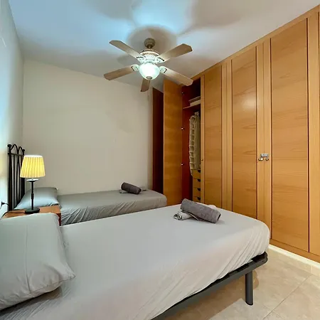 Enamora Ii, A 10 Min De La Playa Norte, Con Parking Incluido Wifi Y Smart Tive, Disfruta De De 5 Estrellas