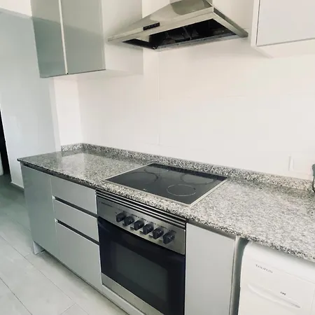 Apartment Turyva Tarongers 5 - Modern 1-bed & 5 Min To