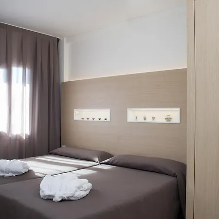 Aparthotel Acualandia 4*