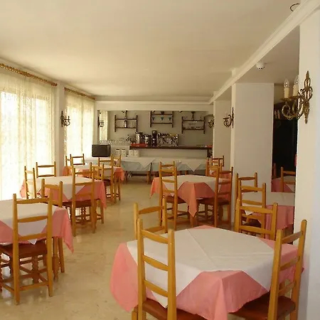 Sunday's Hotel