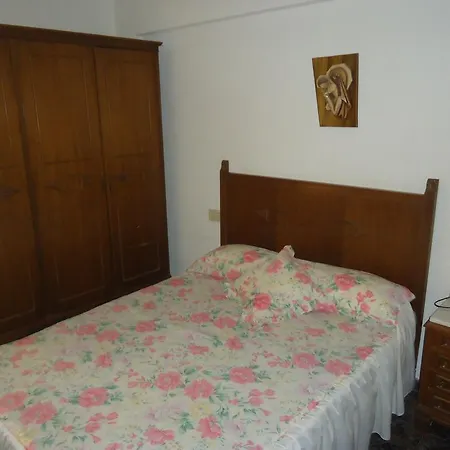Les Doyes Apl Apartment *