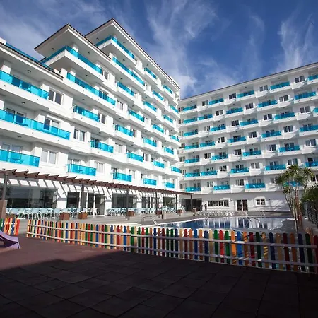 Acuazul Aparthotel 4*
