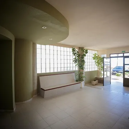 Florida Ii Apartment *