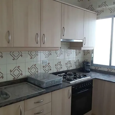 4h Apartment *