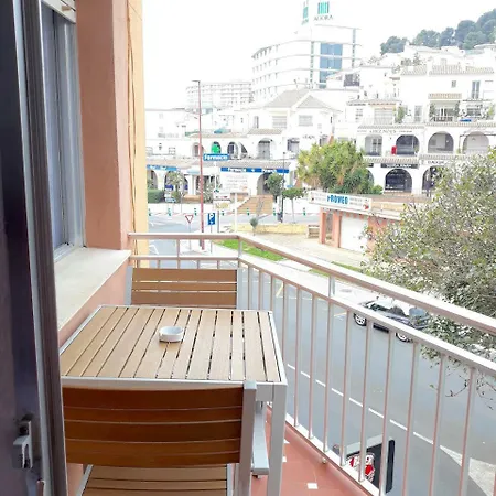 4h Apartment