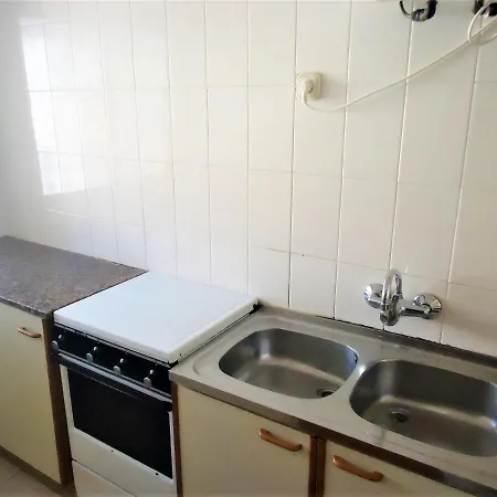 Les Doyes Residencial Lek