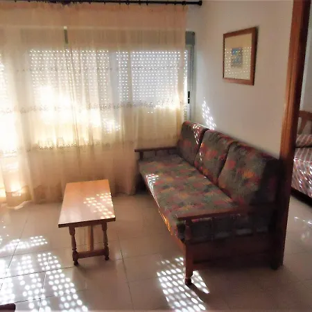 Les Doyes Residencial Lek Appartement *