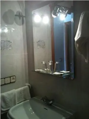 Herasu Hotel *