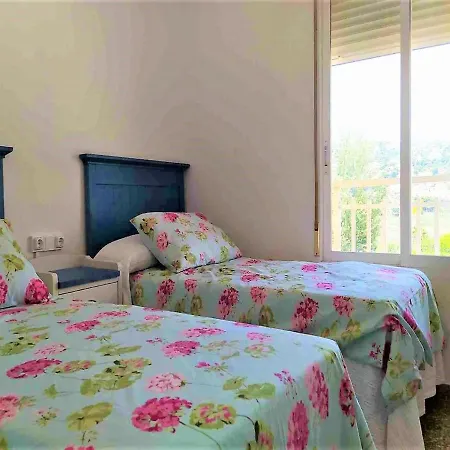 Torre Irta Family Complex Lek Apartment