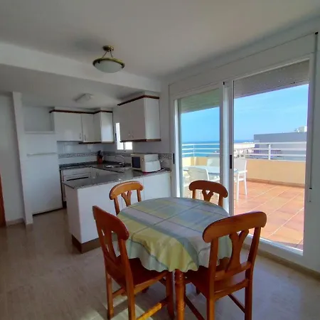Precioso Atico Con Aire Acondicionado Y Piscina Apartment