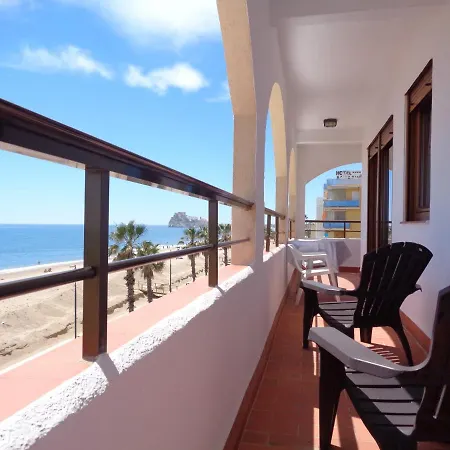 Benedicto Xiii: Beachfront With Parking & Modern Amenities Apartment