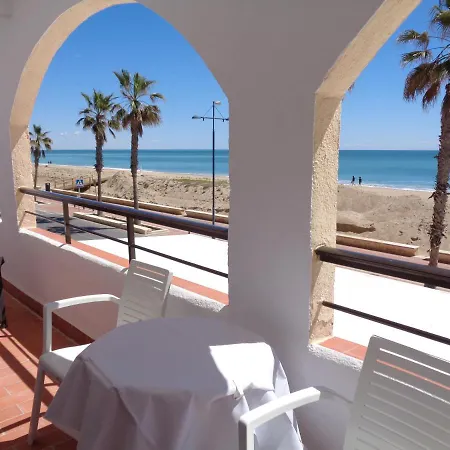 Benedicto Xiii: Beachfront With Parking & Modern Amenities Peniscola
