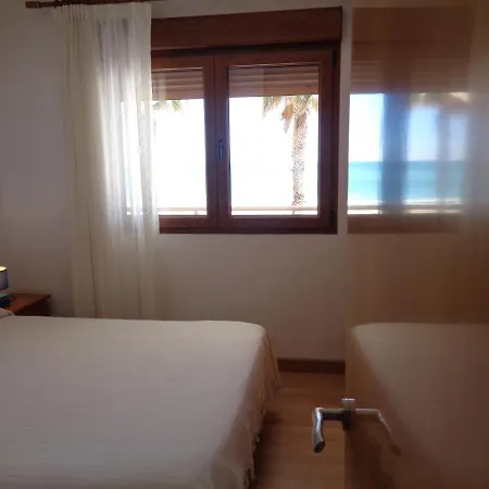 Benedicto Xiii: Beachfront With Parking & Modern Amenities
