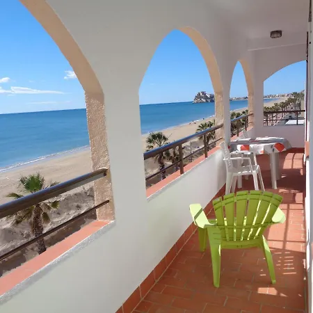 Benedicto Xiii: Beachfront With Parking & Modern Amenities Peniscola