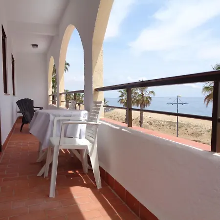 Apartment Benedicto Xiii: Beachfront With Parking & Modern Amenities *