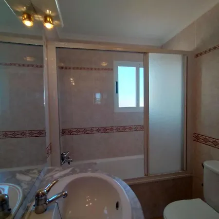 Precioso Atico Con Aire Acondicionado Y Piscina *