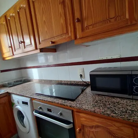 Apartment Con Aire Acondicionado De Tres En El Centro Y Junto A La Playa