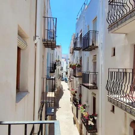Casa Castell Alojamiento Turistico En El Casco Antiguo De * Peniscola