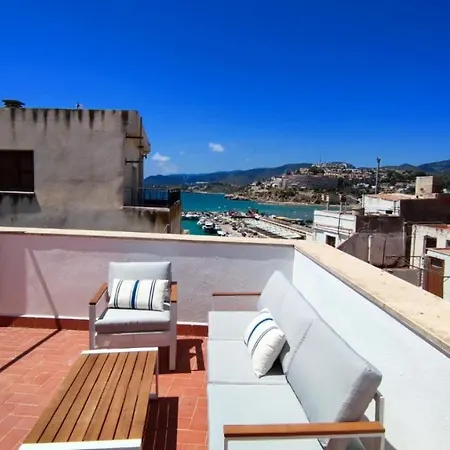 Casa Castell Alojamiento Turistico En El Casco Antiguo De * Peniscola