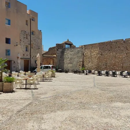Holiday home Casa Castell Alojamiento Turistico En El Casco Antiguo De *