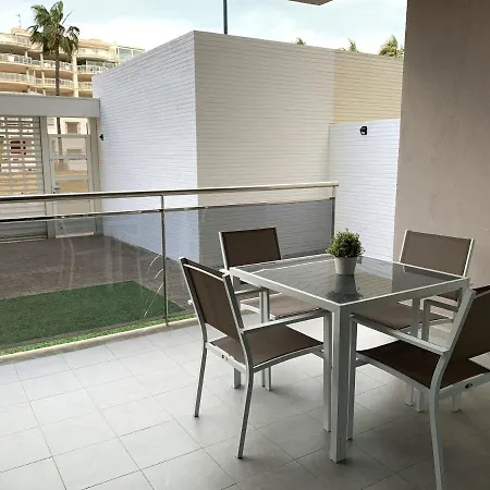Con Jardin En Primera Linea De Playa Con Parking Y Piscina Apartment *