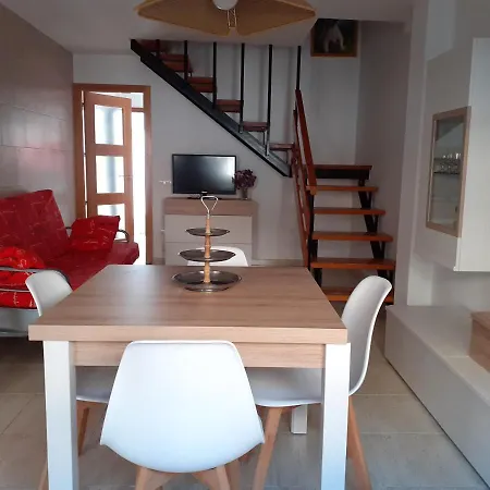 Nuria Abanicos Apartment