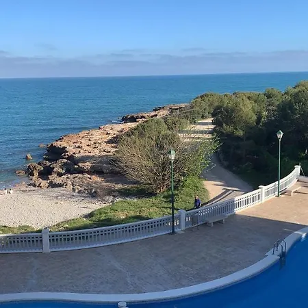 Apartamento Con Piscina Frente Al Mar