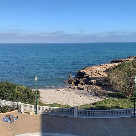 Apartamento Con Piscina Frente Al Mar