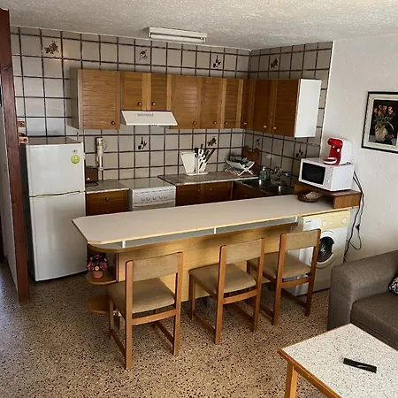 Apartamento En A 3 Minutos Andando A La Playa Con Parking Apartment *