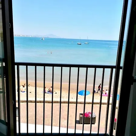 Frente Al Mar