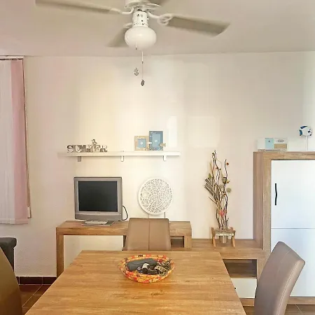 Apartment Mar 3000