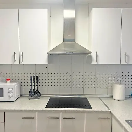 Mar 3000 Apartment *