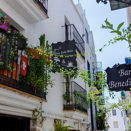 Gasthuis Dios Esta Bien Peñíscola