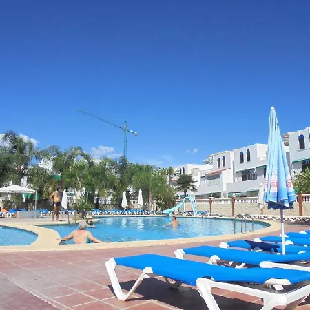 Breima Residencial Lek Apartment *