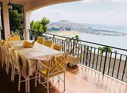 Urmi 5 Holiday home *