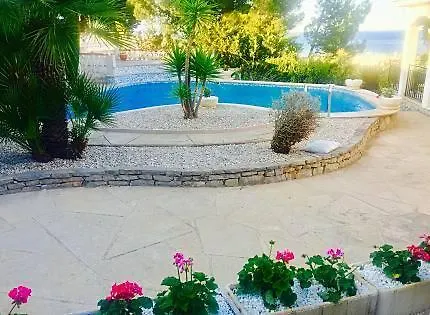 Urmi 5 Holiday home