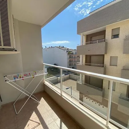 Modern Three Bedroom Flat Apartment